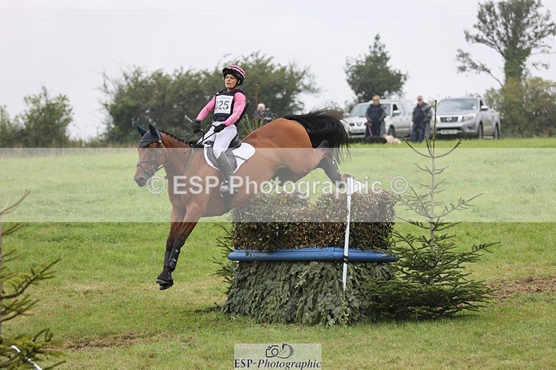 240901A-132037-09075 - 325-Julia.Knight-Jones-JANNES