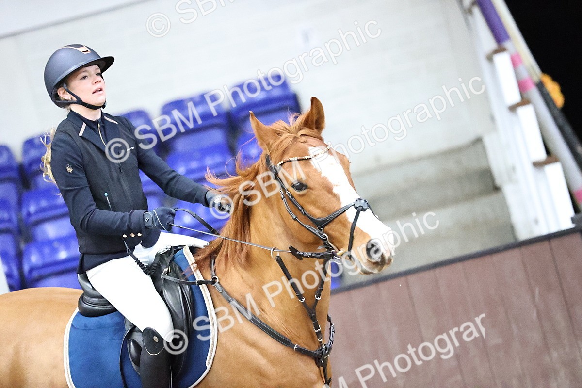 SBM_006125 - Class 16 - Senior Newcomers - 1.10m Open