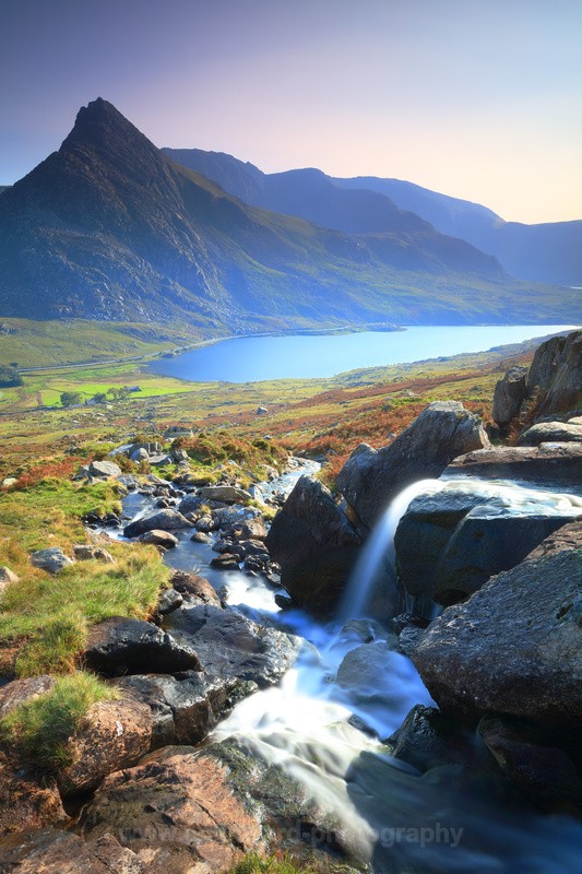 Tryfan and Llyn Ogwen, Snowdonia.  Ref 9390 - North Wales