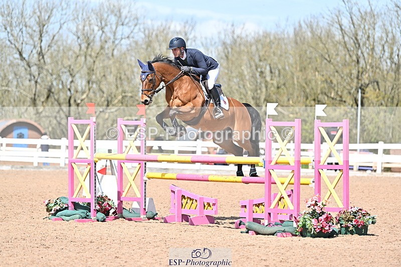 240418A-133355-03518 - Cls 13, 1 Star Bronze Tour 1.10m