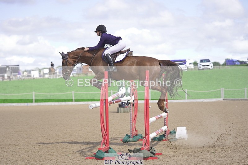 230806A-123918-02029 - Cls 14 Snr Foxhunter & 1.20m Open