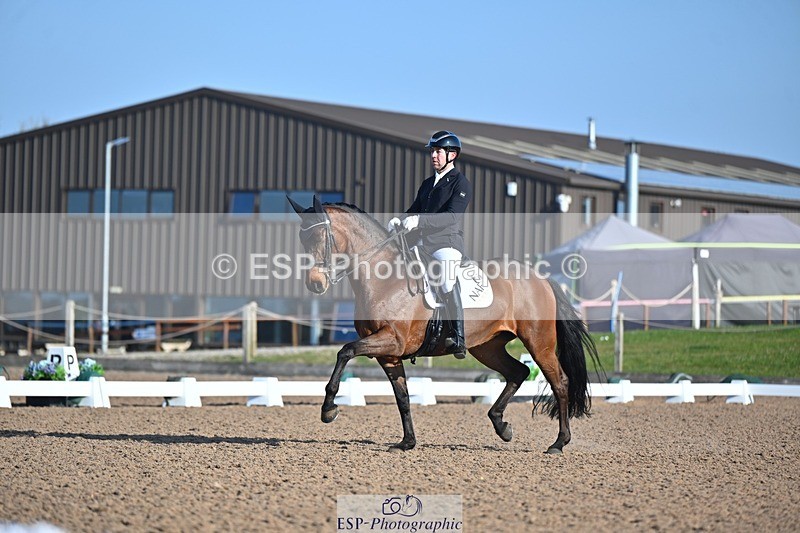 250405-080021-09253 - 189-Darren.Hicks-Lenika