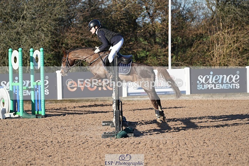 251130-104007-00958 - Cls 4 Pony Brit Nov & 80cm Open
