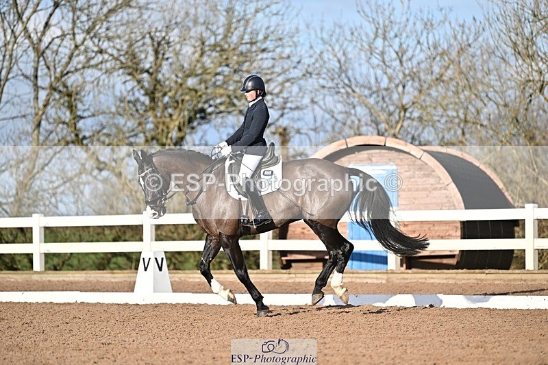 241214-111036-01318 - 144-Natasha.Rumble-Week.Orchard.Leo