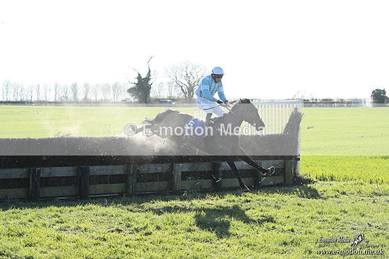 PtP 210326 1046 - VWH Cirencester Races 21/03/26