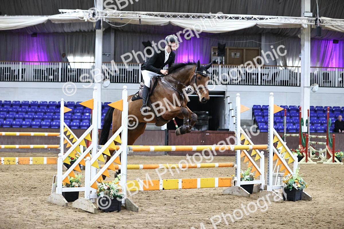 SBM_001911 - Class 4 - Senior Newcomers - 1.10m Open