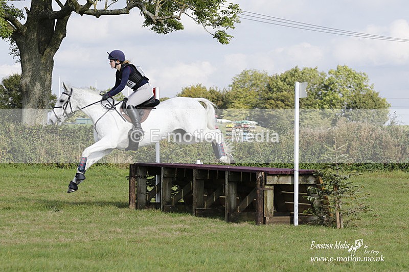  WWHT 171021 3221 - Intermediate (0.90m)  17/10/21