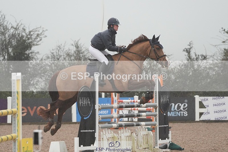 251207-120559-01965 - Cls 20 Snr Newcomers and 1.10m