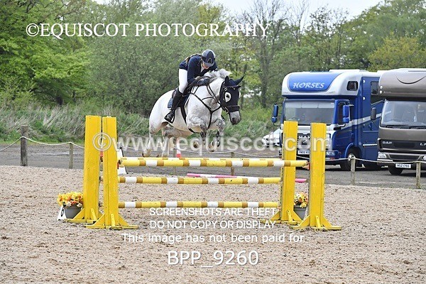 BPP_9260 - CLASS 30 SUN Senior Newcomers/ 1.10m Open