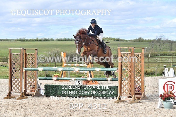 BPP_4312 - CLASS 8 FRI Senior Foxhunter/ 1.20m Open