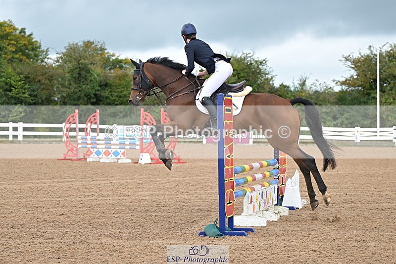 240925A-105541-00157 - Cls 1 British Novice and 90cm Open