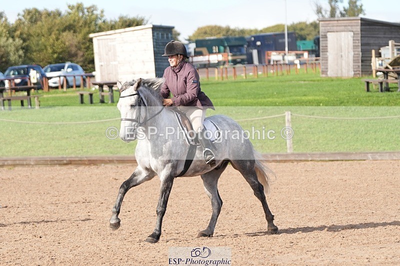 250920-163916-01954 - Cls 23 UnAffiliated 80cm Derby