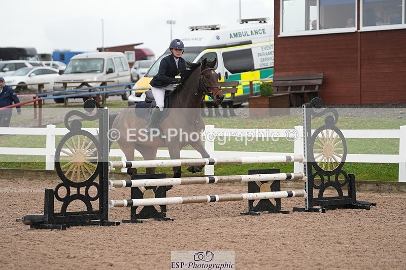 251109-090035-03130 - Cls 15 British Novice and 90cm Open