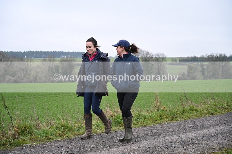 WJ7_9809 - Walk out..