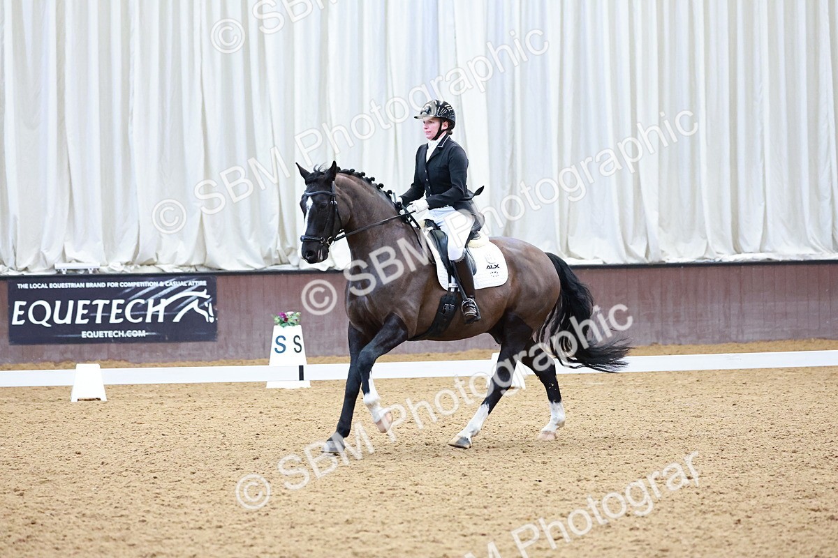 SBM_001283 - Class 18-15-16-22 - Elementary 5 Novice 5-Novice 6