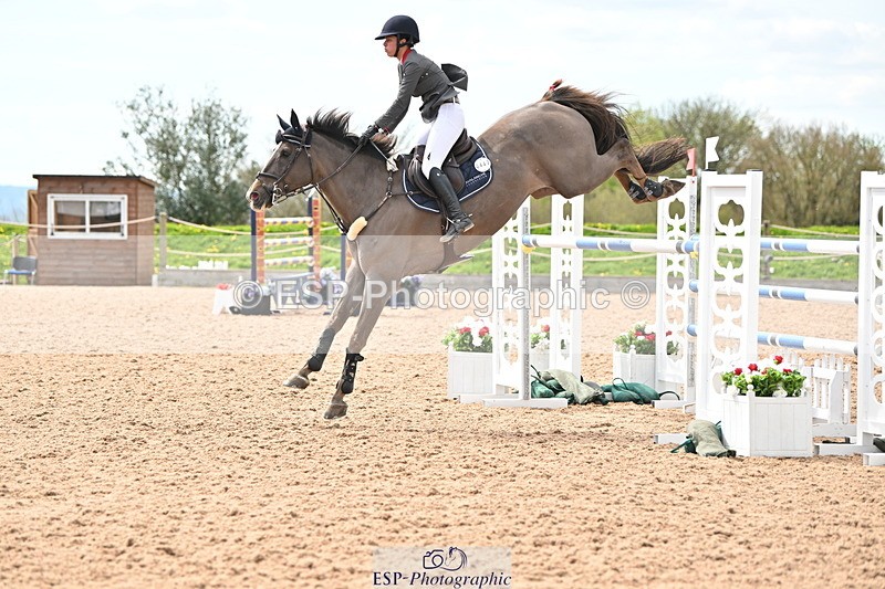 240418A-143203-04410 - Cls 9, 2 Star Big Tour 1.40m