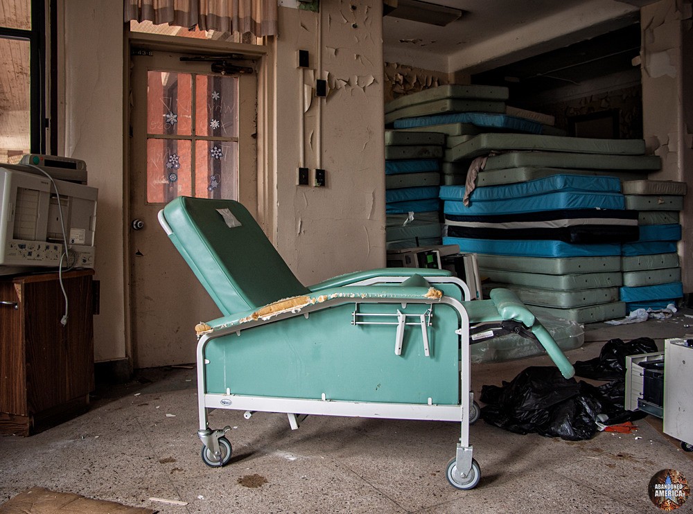 Overbrook Asylum (Cedar Grove, NJ) | Rolling Recliner - Overbrook Asylum