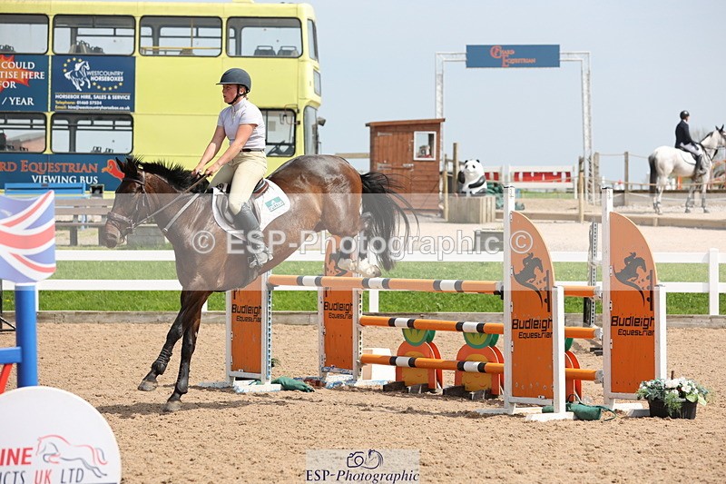 240510A-141717-07555 - Cls 17 1.05m National Am Quali