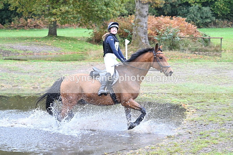 WJ7_3101 - Time 10:47 to 11:11 at the water