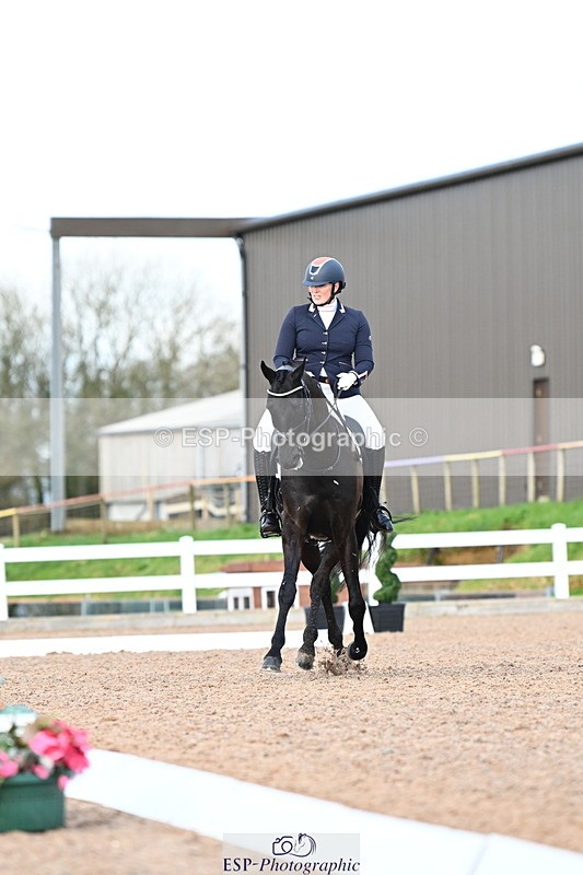 240218A-150906-09010 - 193-SARAH.RIDD-FIRST.KISS