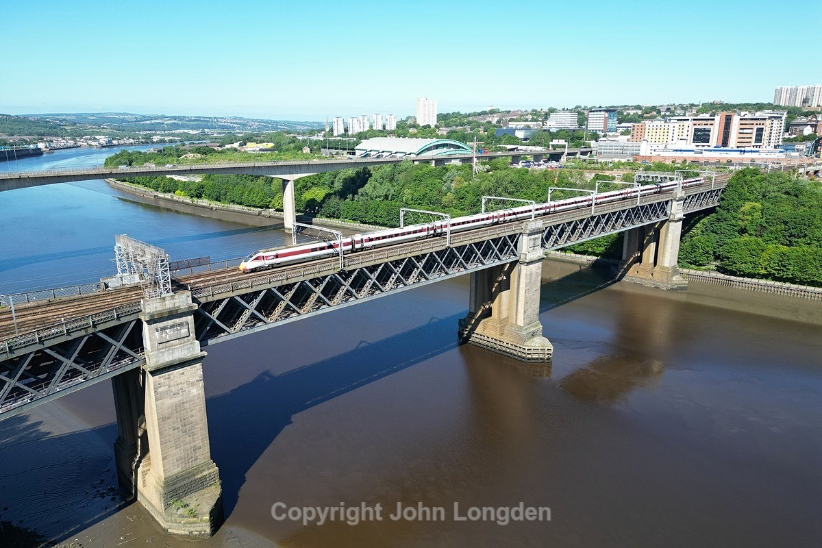 JL - 25.6.24 802xxx 1E05 Edinburgh - Kings Cross, King Edward Bridge - Latest shots