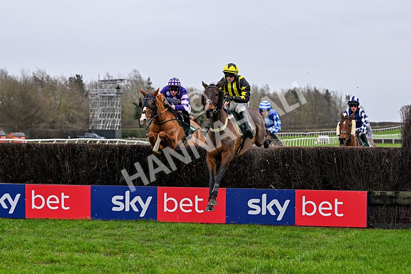 281225-Race 1-Couldbeaweapon-9859 - Race 1