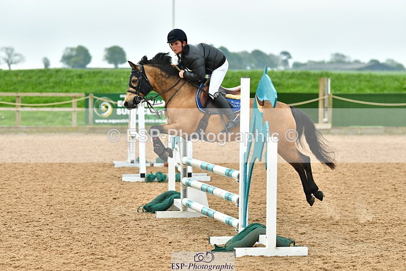 230513A-090318-00004 - Cls 11 Stepping Stones 128+138cm