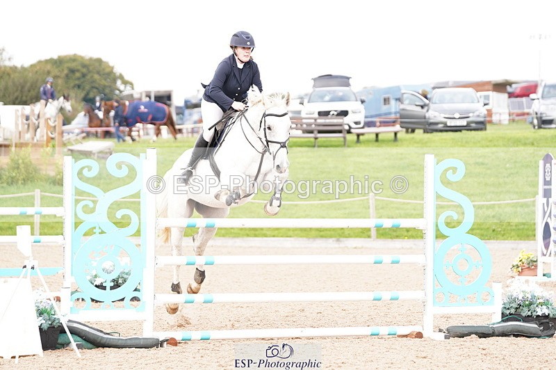 241004A-144358-00787 - Fri 04 Snr Fox & 1.20m Open