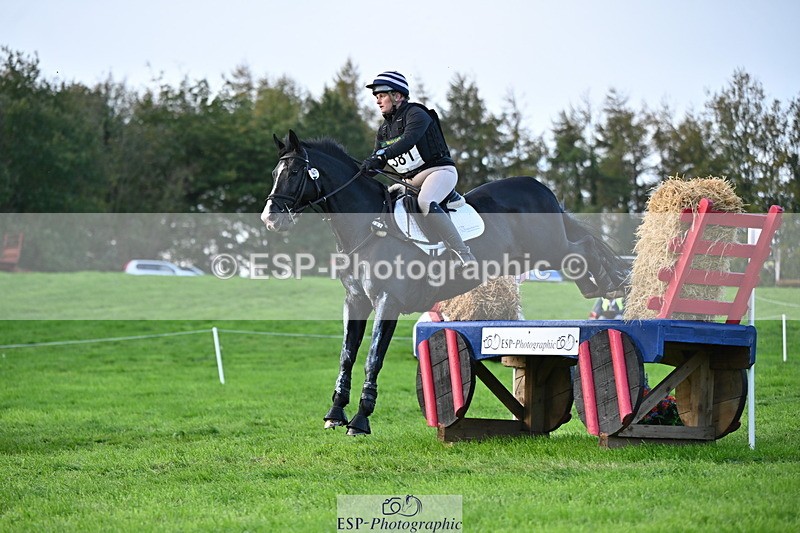 251025A-090248-16045 - E-381-Charlotte.Rowe