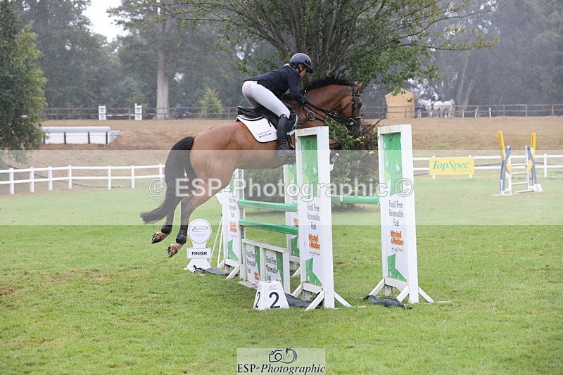 250830A-133648-06726 - Cls 16 Snr Newcomers and 1.10m Open