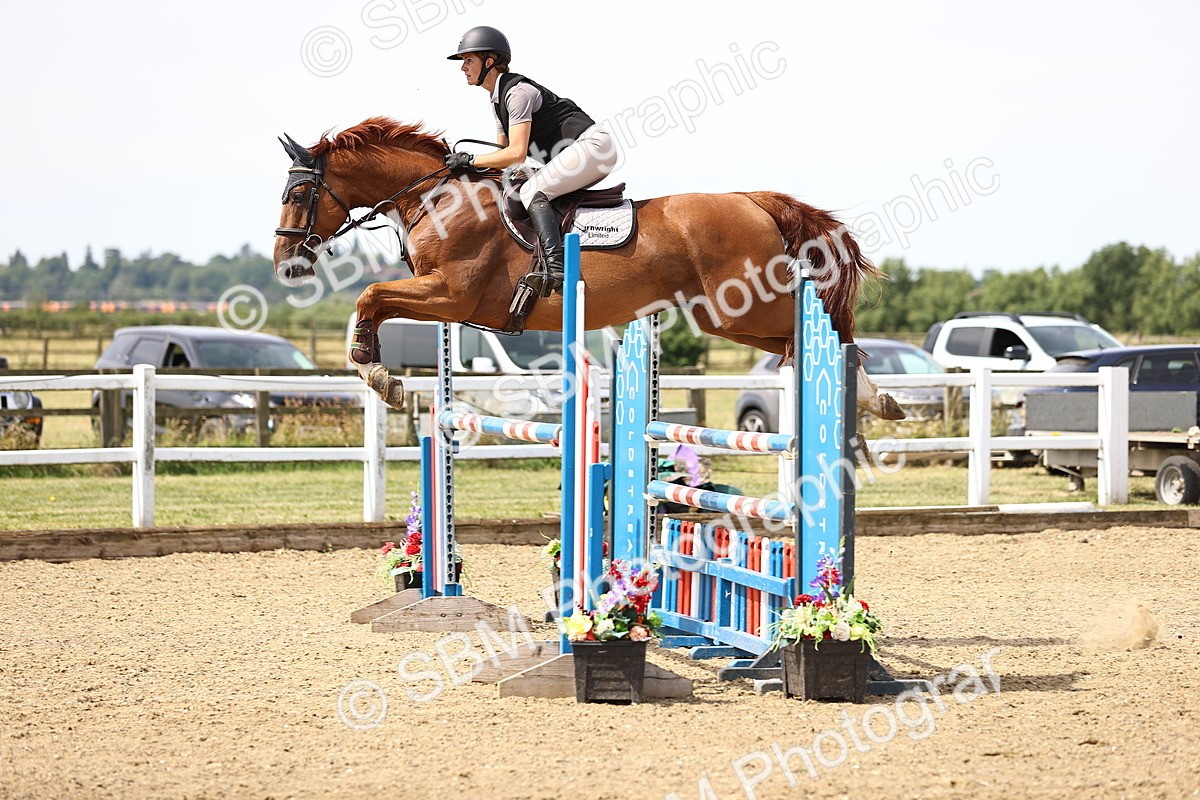 SBM_000494 - Class 15 - Redpost Equestian Senior Foxhunter - 1.20m