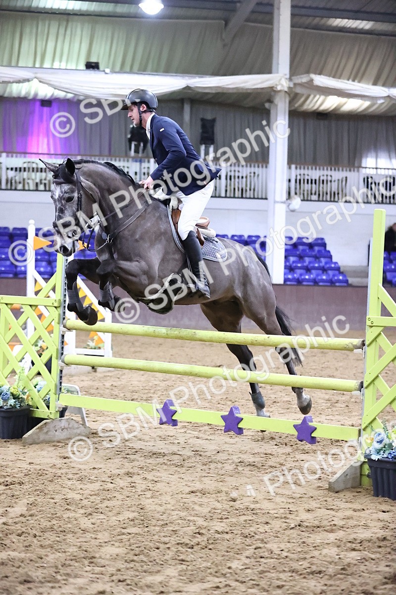 SBM_2370 - Class 8 - Nupafeed Supplements Senior Discovery/ 1m Open