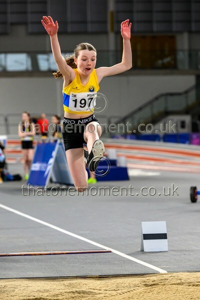 AgeInd25SUN-912930 - Field Female