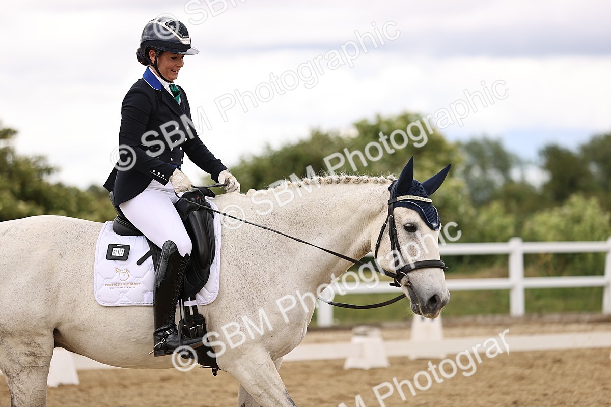 SBM_002082 - Class 2 - Novice 4 - 10.36-11.39
