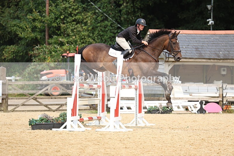 3E7A2583 - Class 8: Senior Newcomers/1.10m open