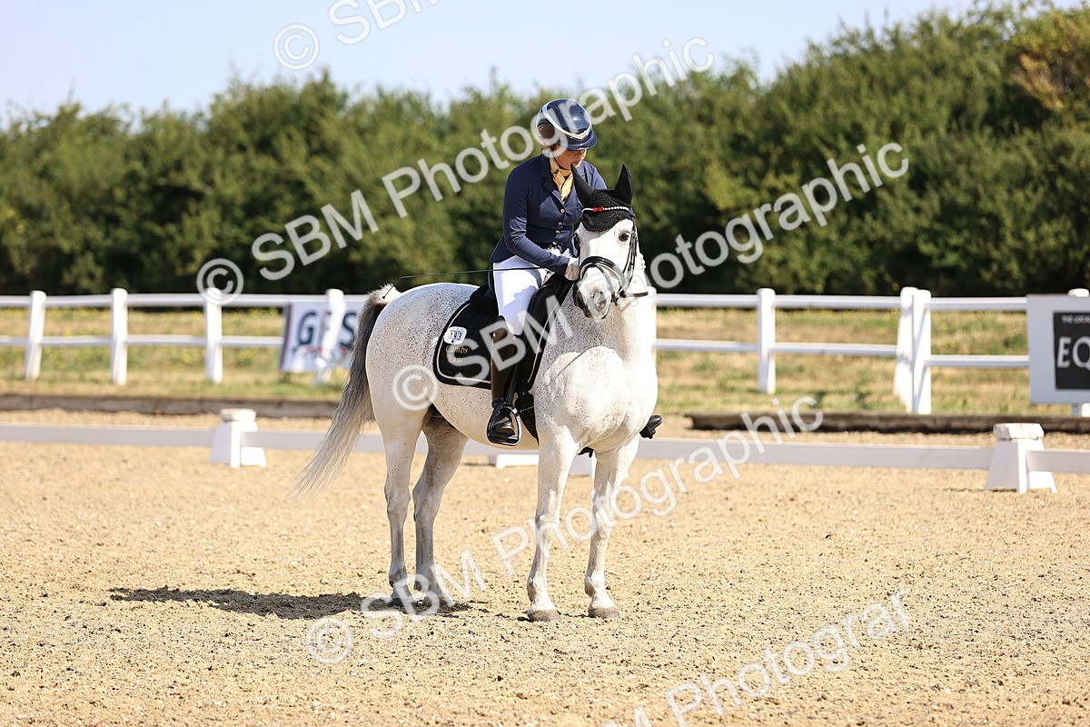 SBM_008745 - Novice 5 - 08.30-9.33