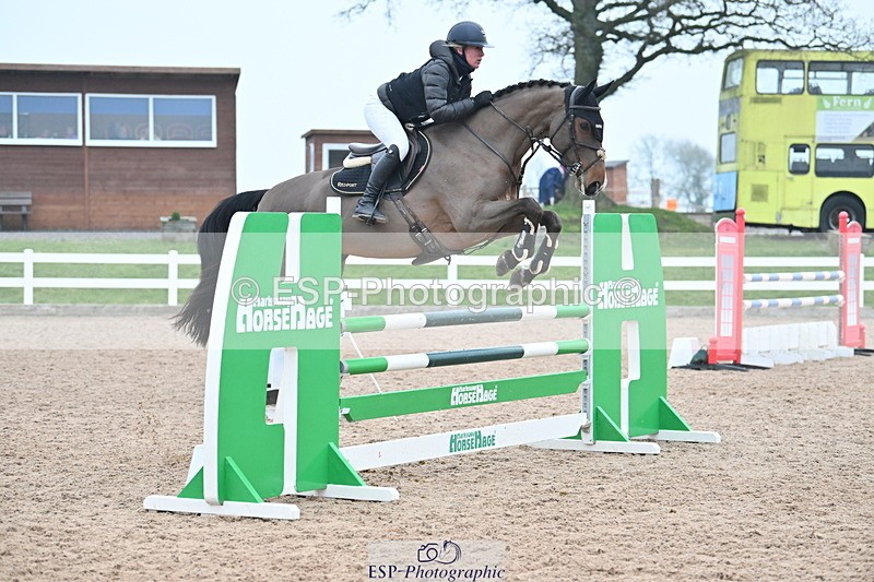 240113A-133131-02213 - Cls 12 Newcomers and 1.10m Open