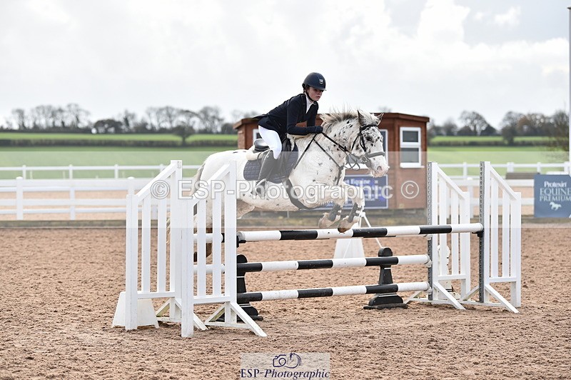 231203A-114224-00941 - Cls 4 Newcomers & 1m Open