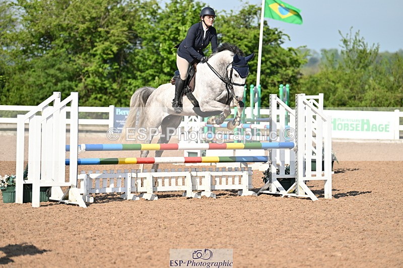 240509A-092216-00102 - Cls 1 British Novice and 90cm Open