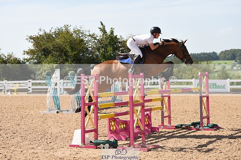 230906A-135332-00516 - Foxhunter & 1.20m Open