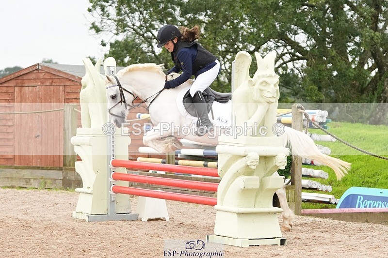 250920-155112-01514 - Cls 21 Pony Intro 80cm Derby