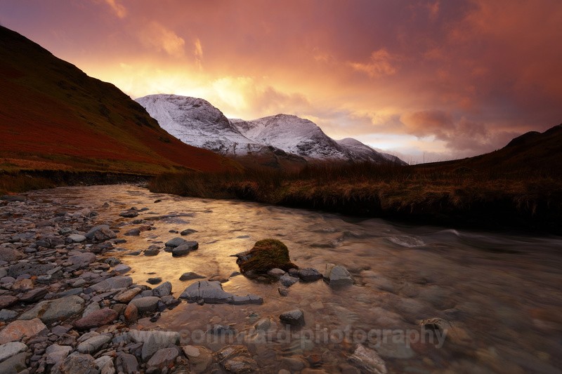 Gategarthdale Beck with High Stile in the distance      ref  7660 - The Pennines and Cumbria