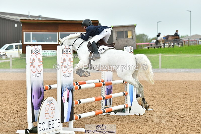 230513A-093218-00117 - Cls 11 Stepping Stones 128+138cm