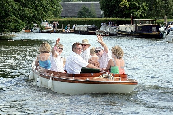 090704 THE PRETERIST IMG_1384 - HENLEY REGATTA  SATURDAY 4th JULY 2009