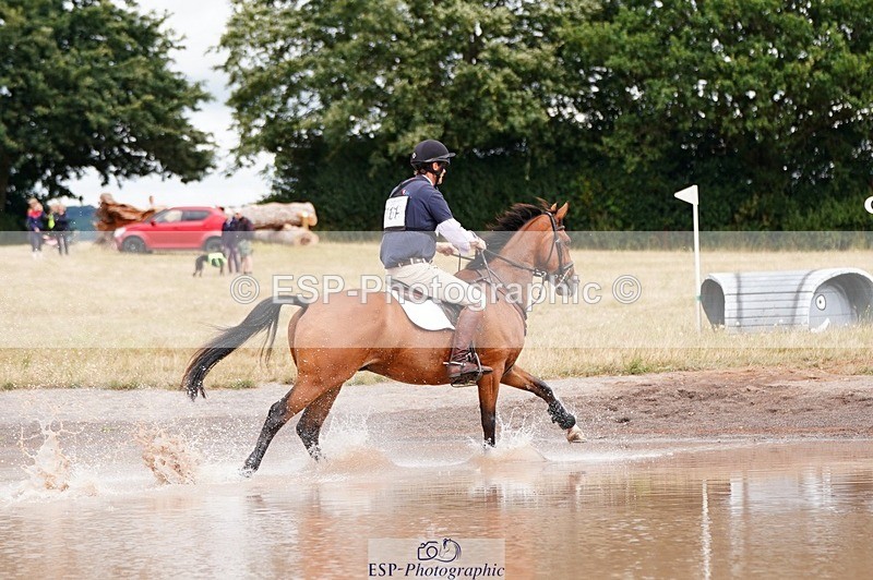 250803A-150518-15749 - P-711-William.Fox-Pitt-CUSCO