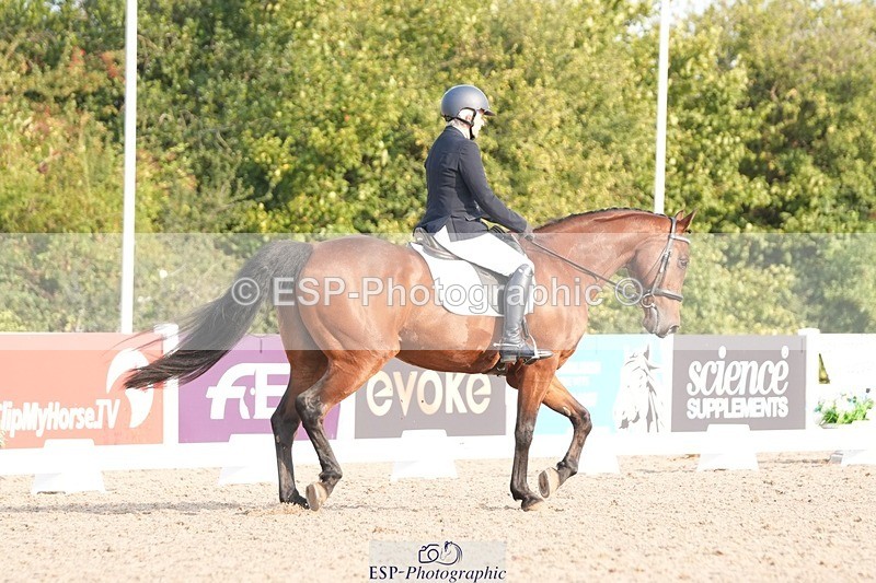 250817-085548-07404 - 146-Jean.BucklandCourt.Esquire