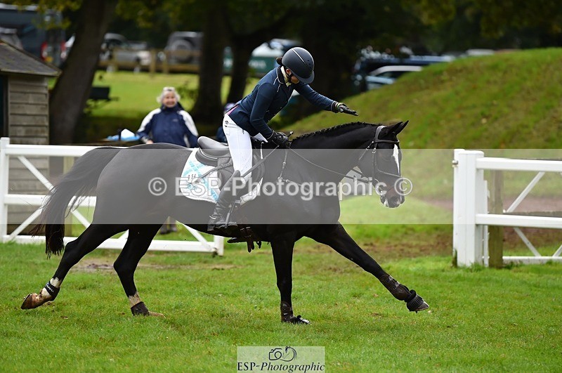 231021-121402-16450 - 054-PORSCHE-Coco.Lanni-SJ