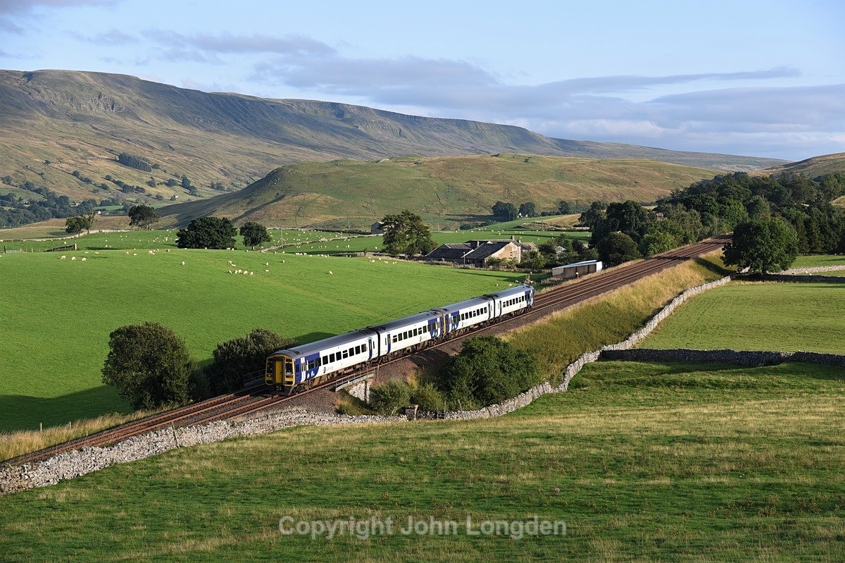 JL - 27.8.21 158817 & 158782 16:48 Leeds - Carlisle, Bull Gill - Bull Gill
