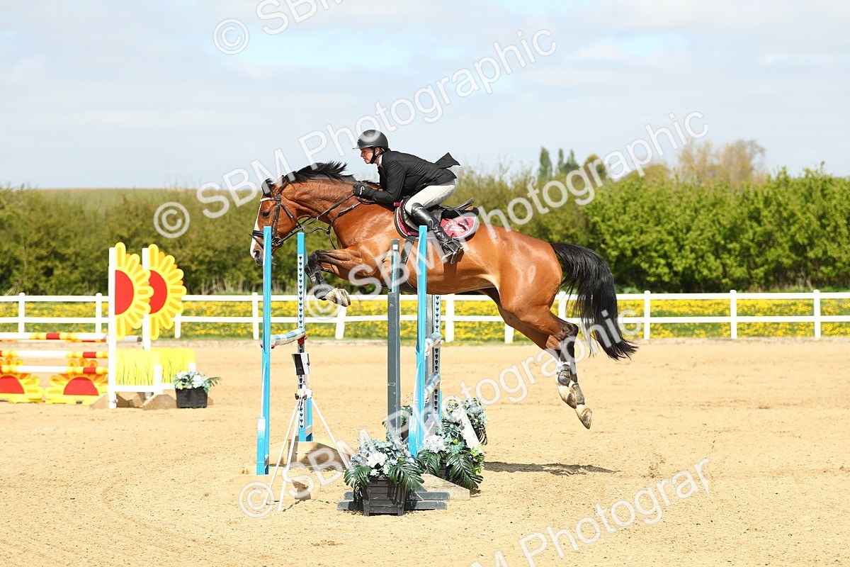 SBM_001270 - Class 5 - Senior Foxhunter 1.20m