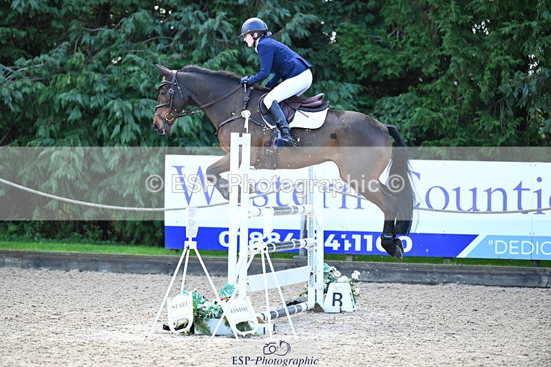 241025-095148-05207 - 108-Xanthe.Baylis-MONBEG.BY.MAGIC